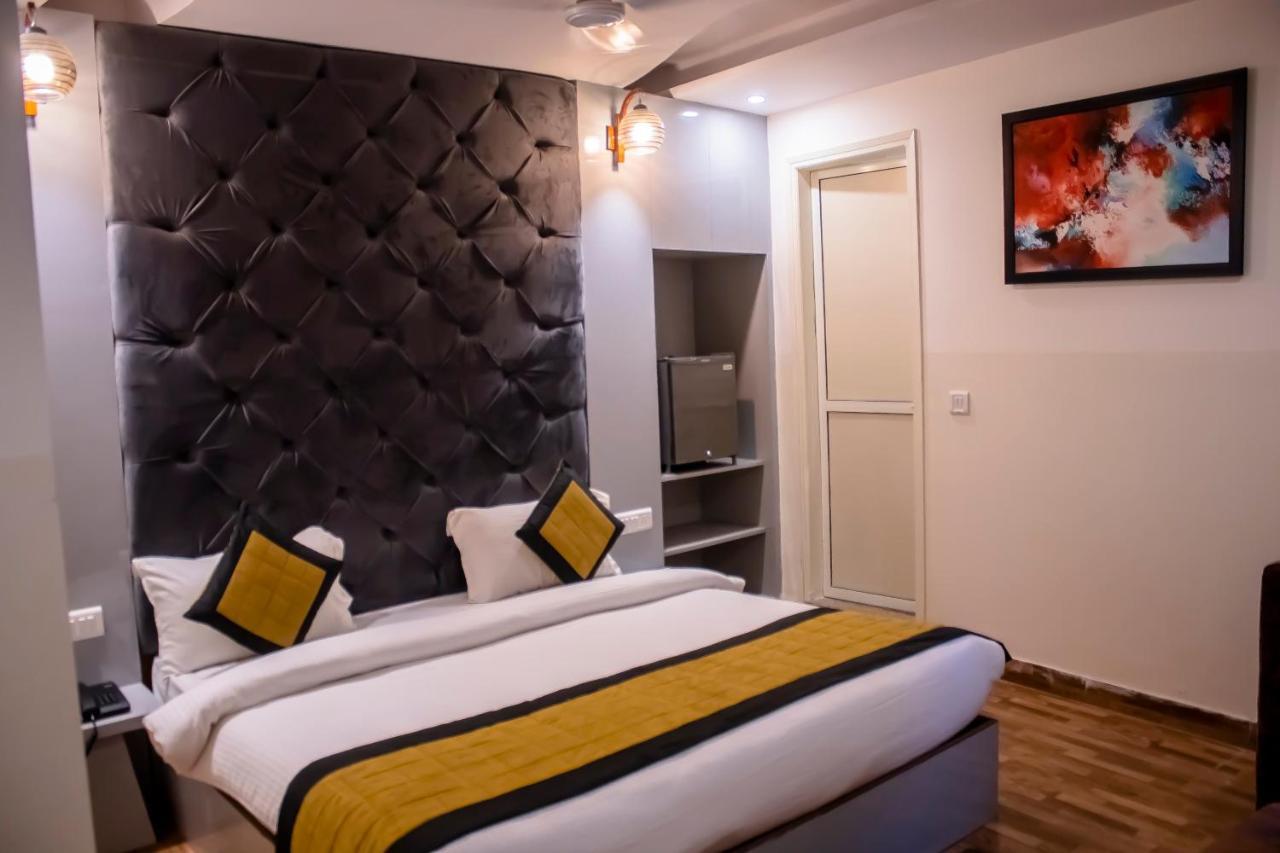 Hotel Airport City Delhi International Airport 뉴델리 외부 사진