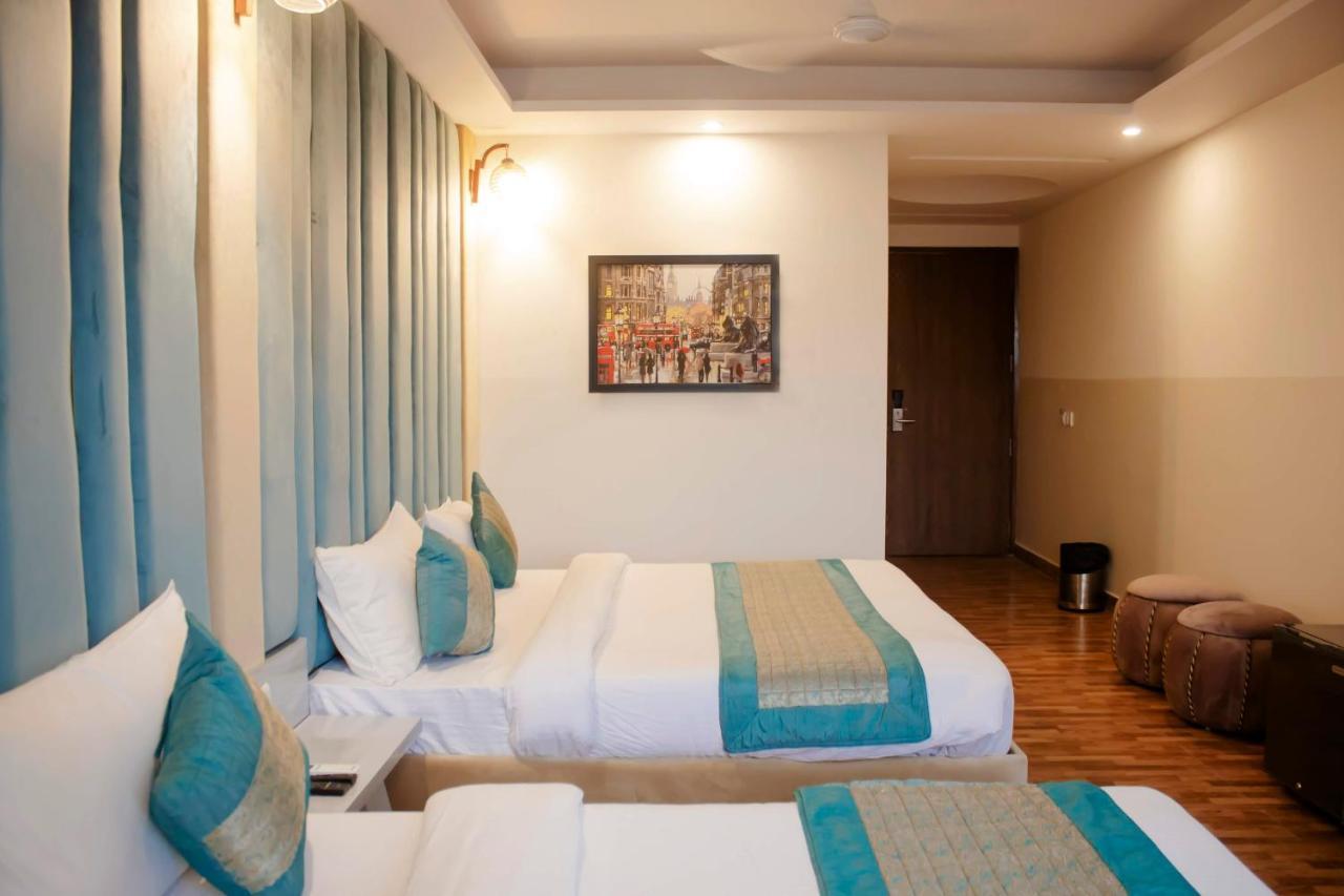 Hotel Airport City Delhi International Airport 뉴델리 외부 사진