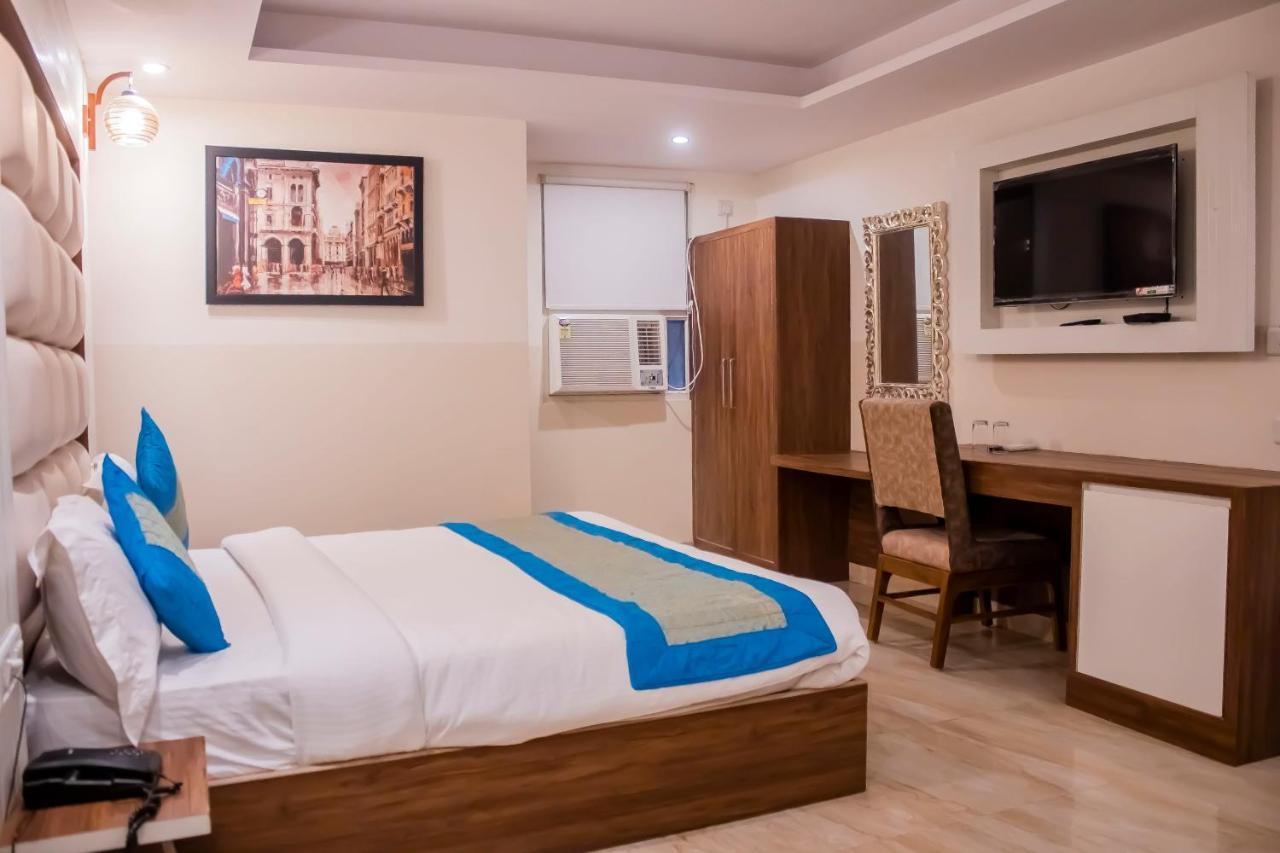Hotel Airport City Delhi International Airport 뉴델리 외부 사진