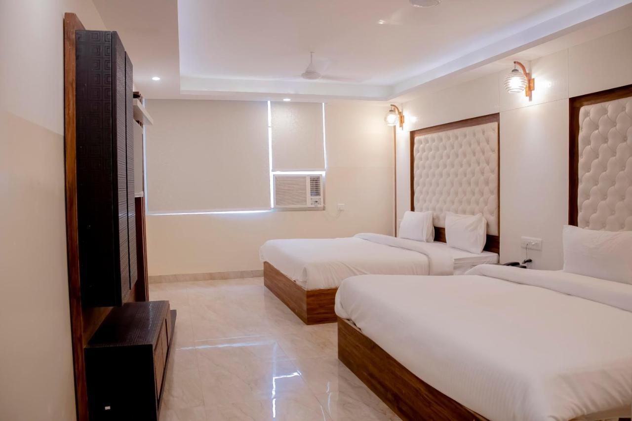 Hotel Airport City Delhi International Airport 뉴델리 외부 사진