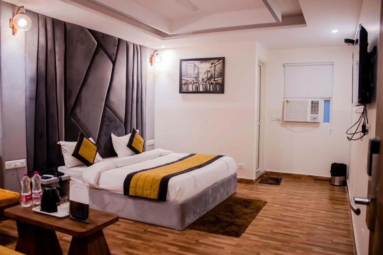 Hotel Airport City Delhi International Airport 뉴델리 외부 사진